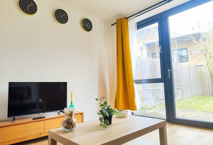 إقامة Stunning 2 Bed House In Sheffield