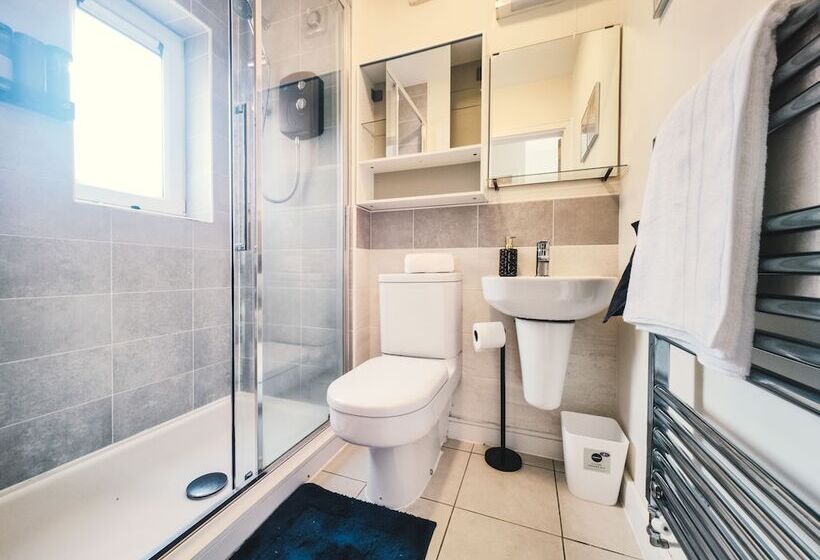 إقامة Stunning 2 Bed House In Sheffield