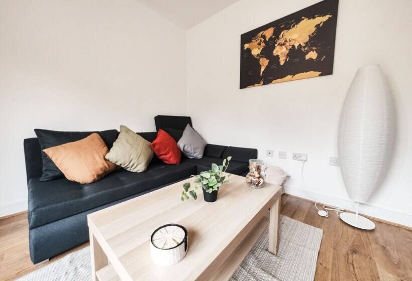 إقامة Stunning 2 Bed House In Sheffield
