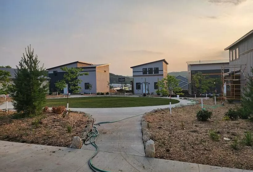 Lomakeskus Bluffside Gardens