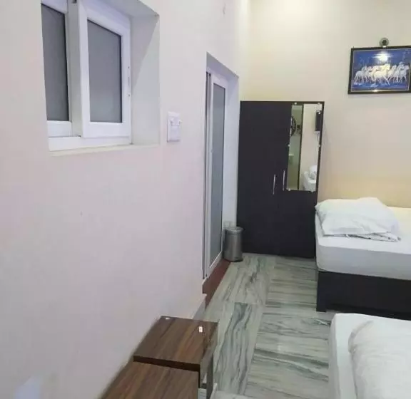 ホテル Grg H R Guest House Varanasi Near Dashashwamedh Ghat