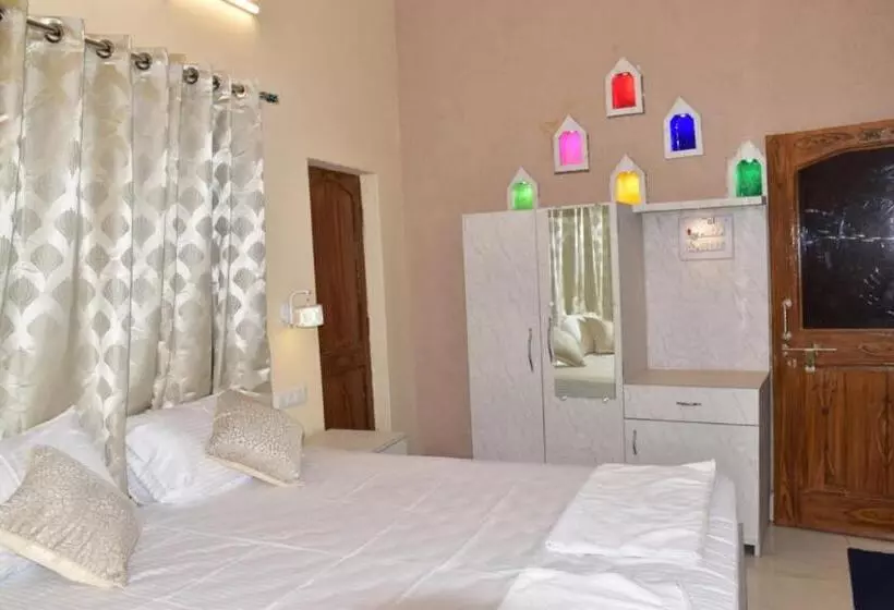 ホテル Grg H R Guest House Varanasi Near Dashashwamedh Ghat