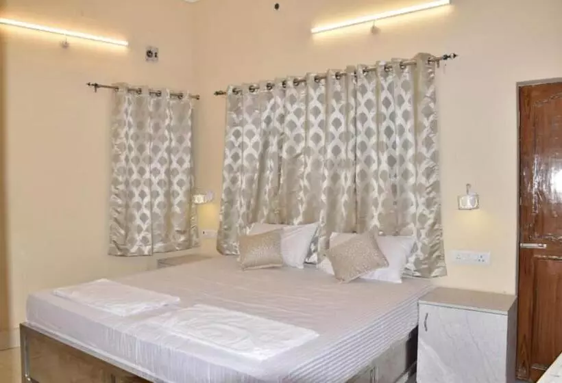 ホテル Grg H R Guest House Varanasi Near Dashashwamedh Ghat