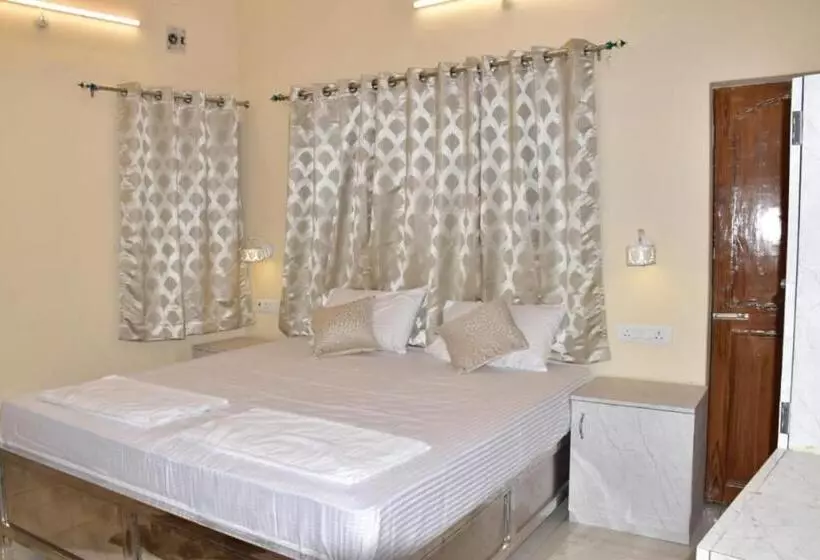 ホテル Grg H R Guest House Varanasi Near Dashashwamedh Ghat