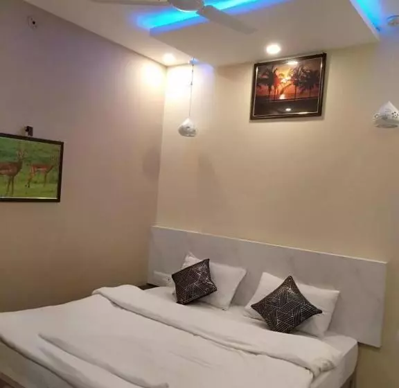 ホテル Grg H R Guest House Varanasi Near Dashashwamedh Ghat