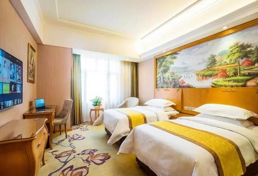 Vienna Hotel Qinghai Xining Deling Halu City East Wanda Plaza