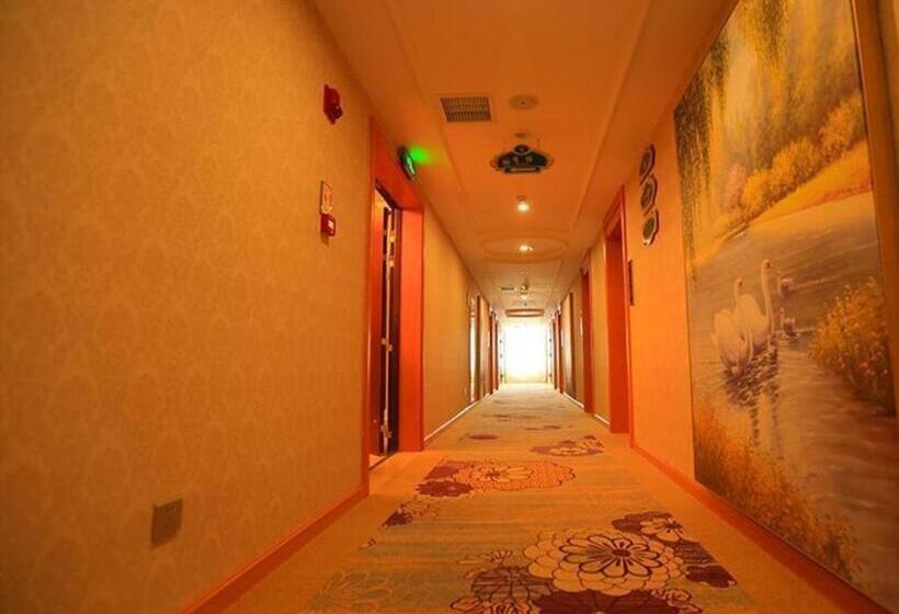 Vienna Hotel Qinghai Xining Deling Halu City East Wanda Plaza