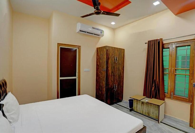 Oyo Hotel The Perison