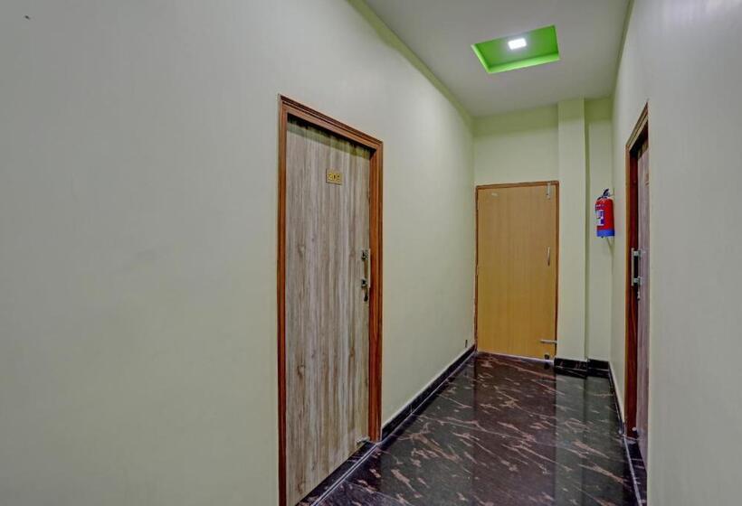 Oyo Hotel The Perison