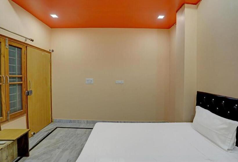 Oyo Hotel The Perison