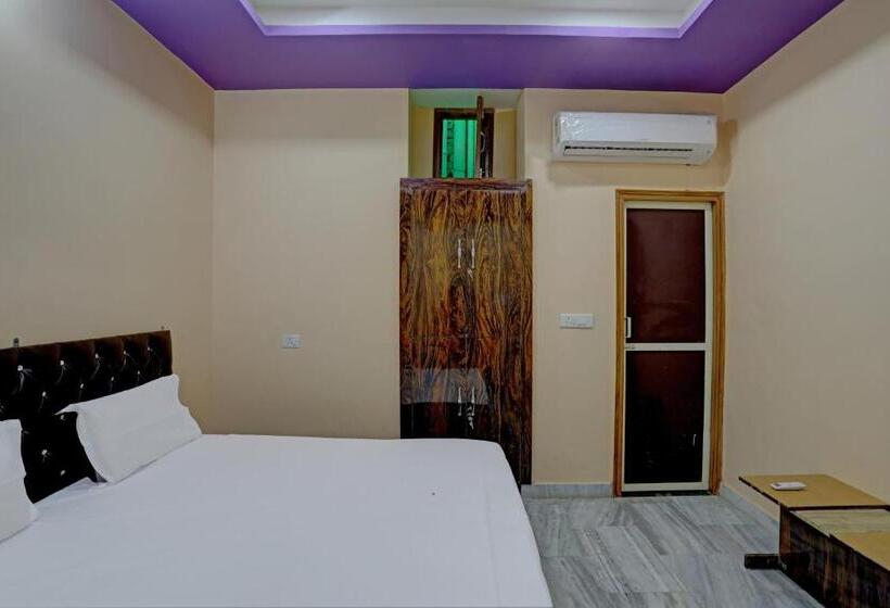 Oyo Hotel The Perison