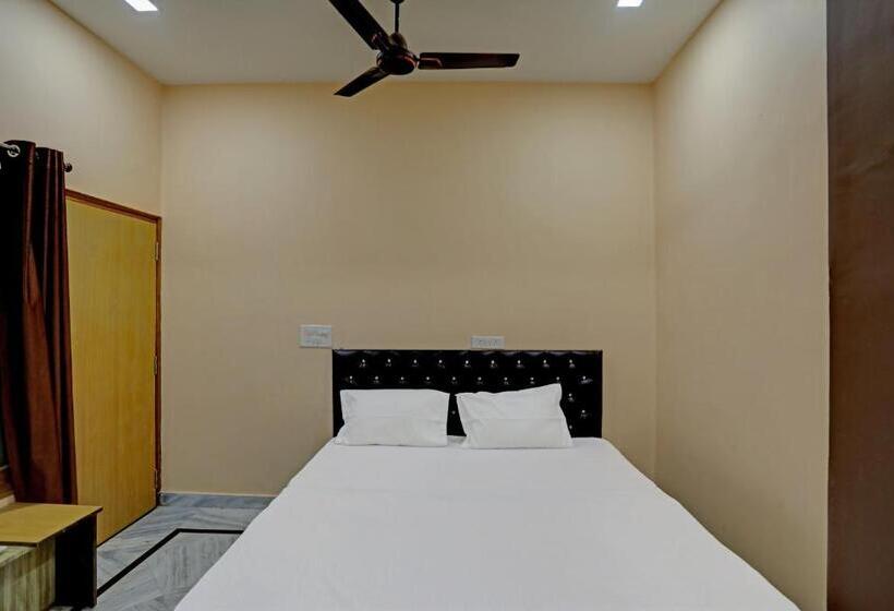 Oyo Hotel The Perison