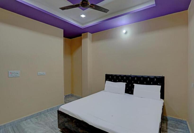 Oyo Hotel The Perison