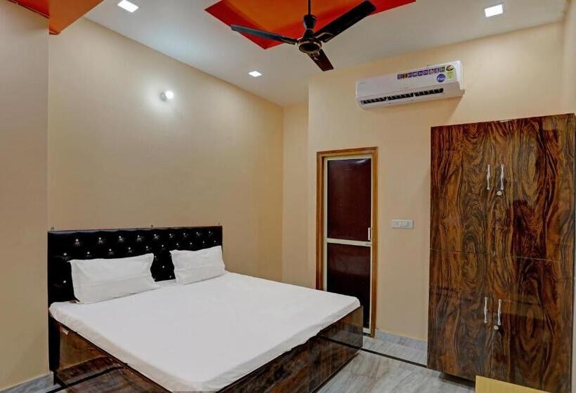 Oyo Hotel The Perison