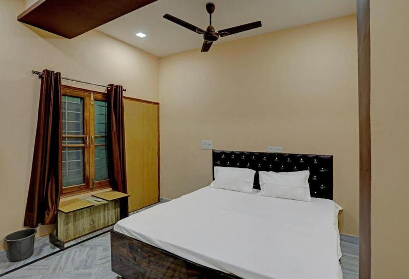 Oyo Hotel The Perison