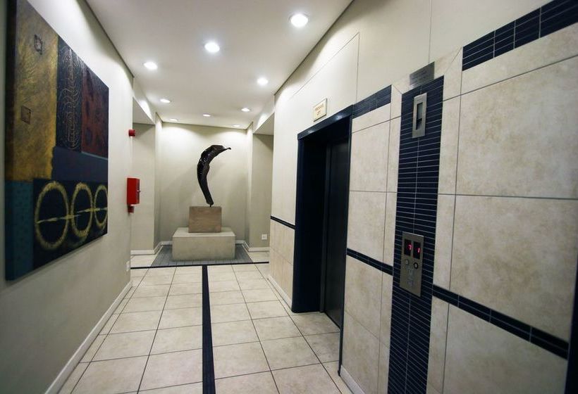 1109 The Decks At 67 Long Street