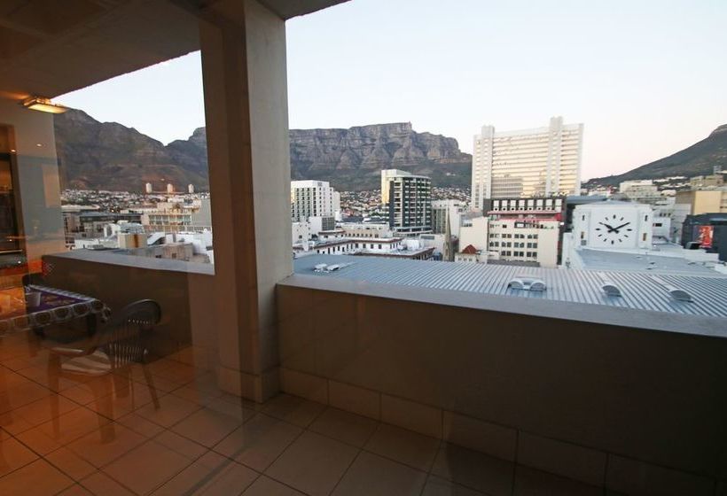 1109 The Decks At 67 Long Street