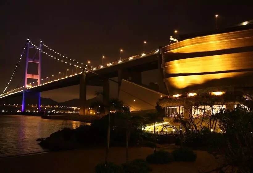 هاستل Noah’s Ark Hotel & Resort