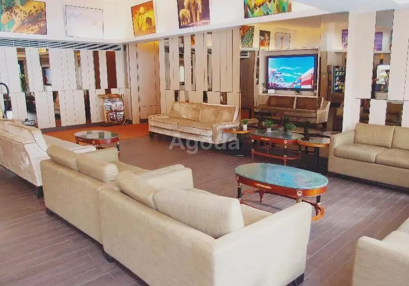 هاستل Noah’s Ark Hotel & Resort