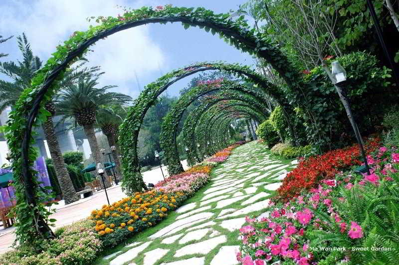 Hostel Noah’s Ark Hotel & Resort