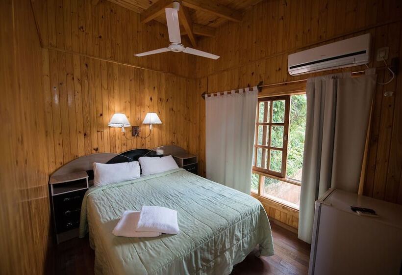 Bed & Breakfast Residencial Los Lapachos