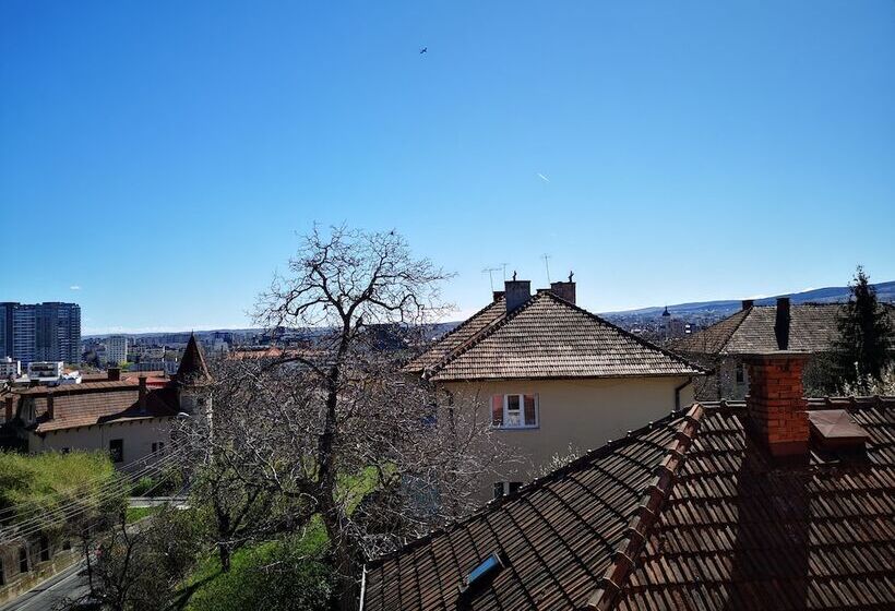 تختخواب و صبحانه Villa Hotel Escala