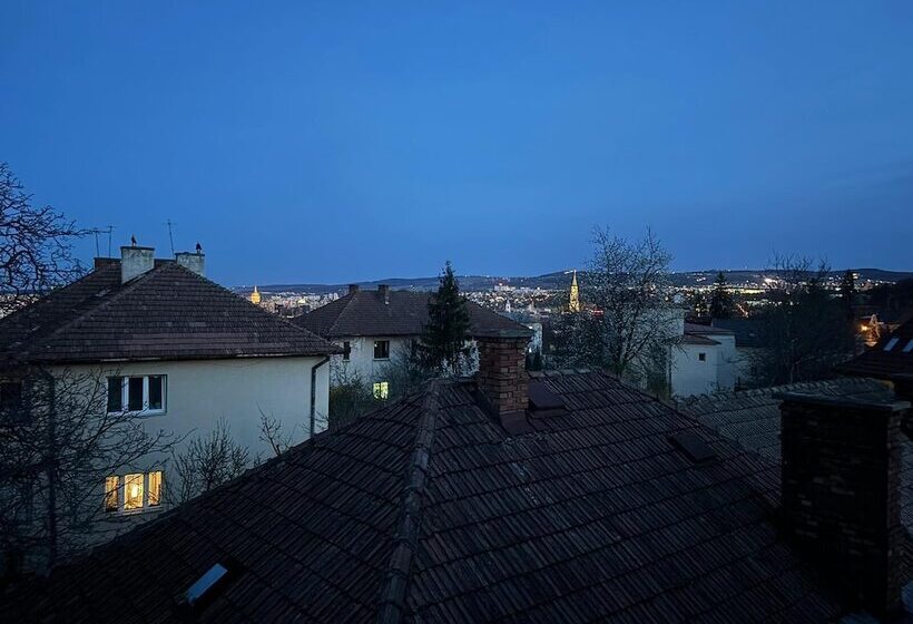 تختخواب و صبحانه Villa Hotel Escala