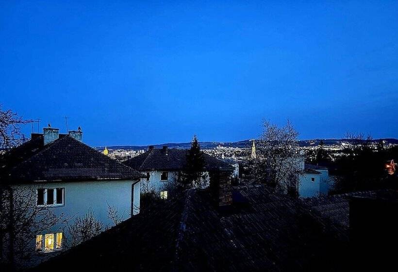 تختخواب و صبحانه Villa Hotel Escala