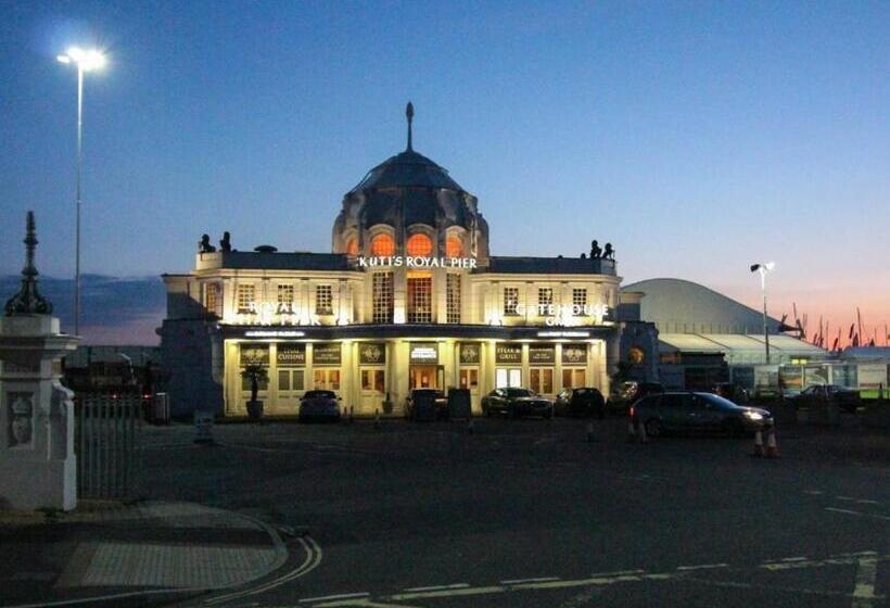 Beddoe Apartments Premier Lodge Eastleigh Near Winchester And Southampton