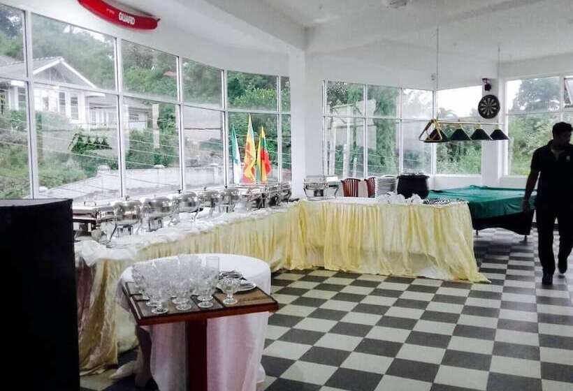 호텔 Kandy Supreme