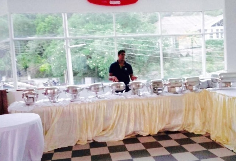 호텔 Kandy Supreme