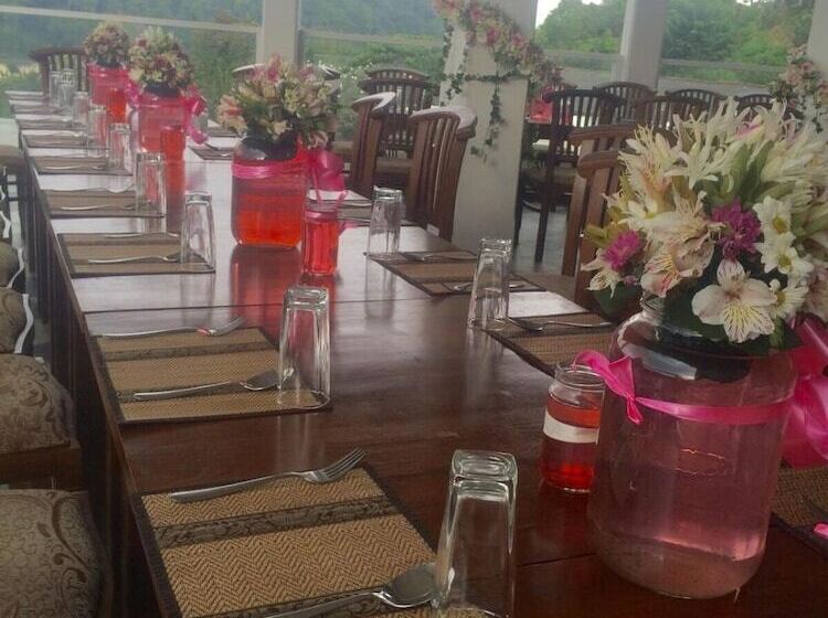 호텔 Kandy Supreme