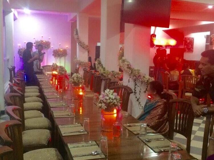 호텔 Kandy Supreme