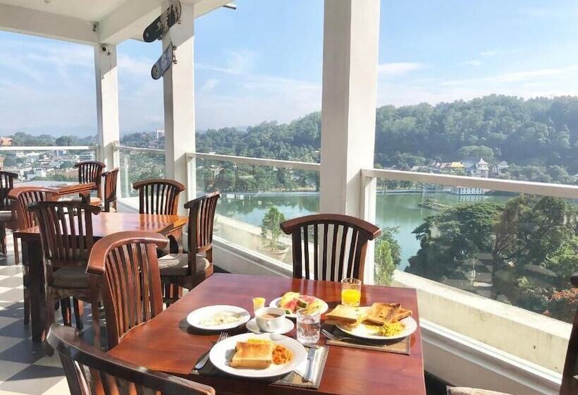 호텔 Kandy Supreme