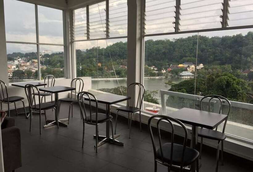 호텔 Kandy Supreme