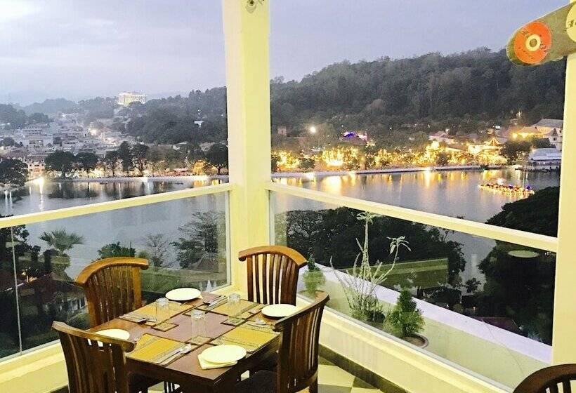 호텔 Kandy Supreme