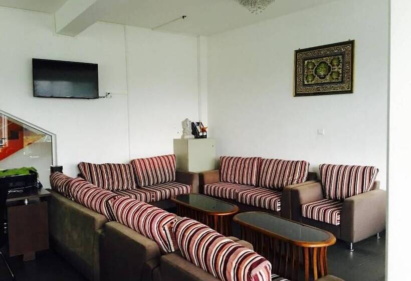 호텔 Kandy Supreme