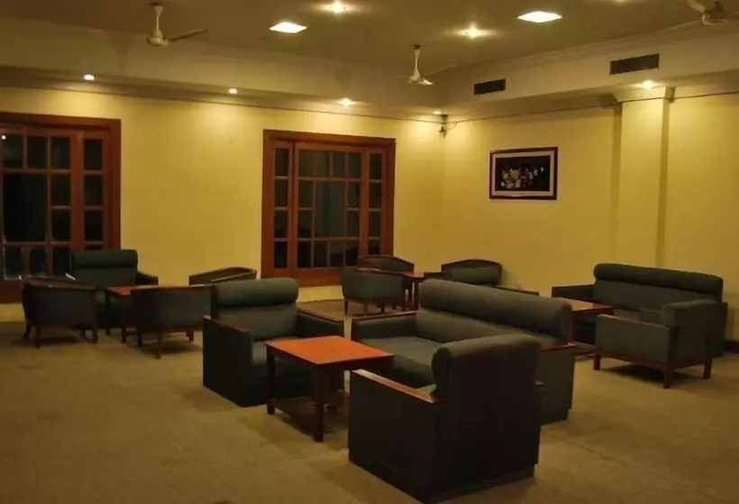 Hotelli The Lake Land Country Club Residency