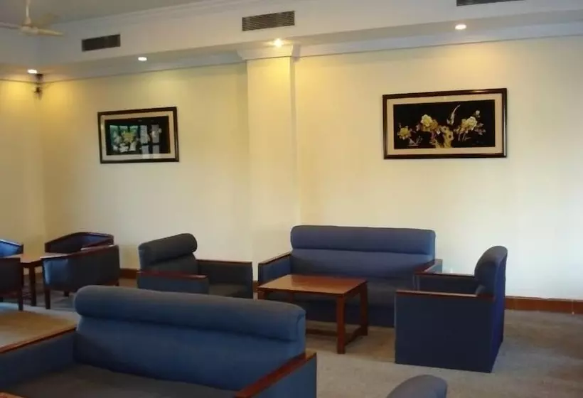 Hotelli The Lake Land Country Club Residency