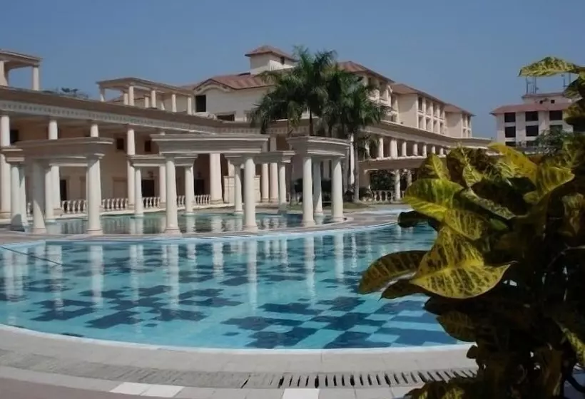 Hotelli The Lake Land Country Club Residency