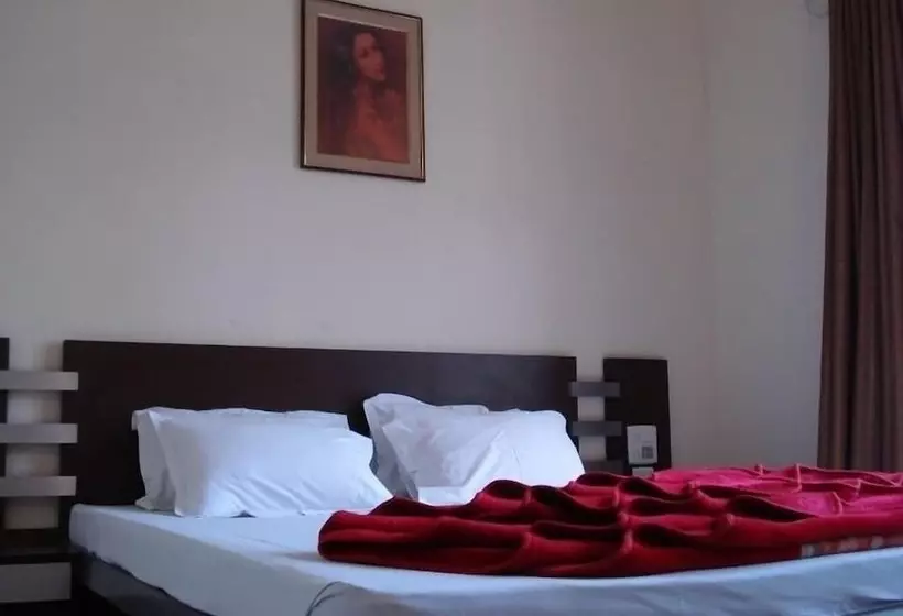 Hotelli The Lake Land Country Club Residency