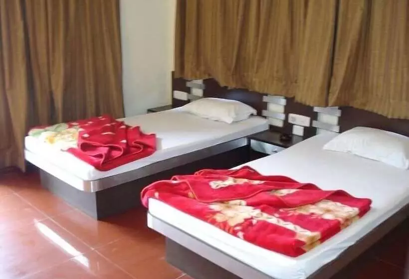 Hotelli The Lake Land Country Club Residency