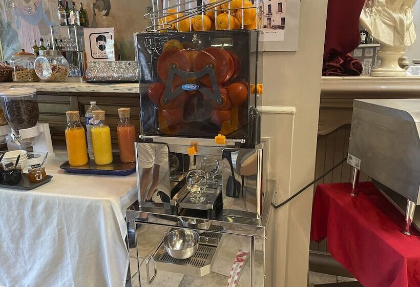 هتل Le Grand Hôtel Molière