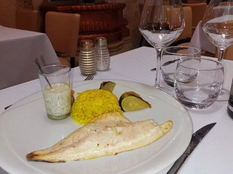 ホテル Le Grand Hôtel Molière