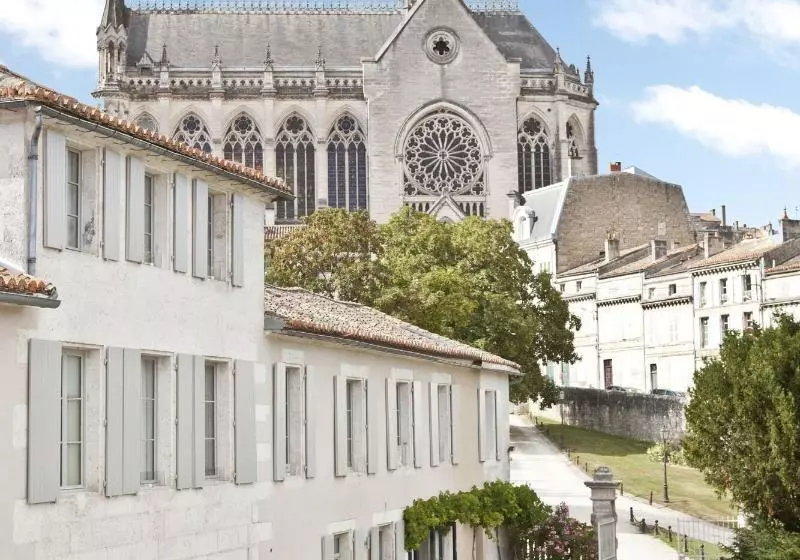 ホテル Le Saint Gelais