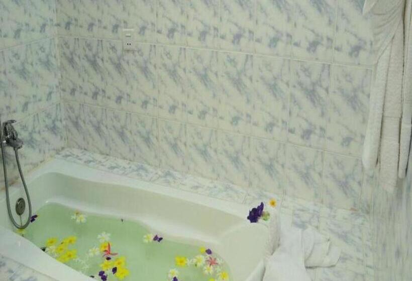 هتل Myat Nan Yone