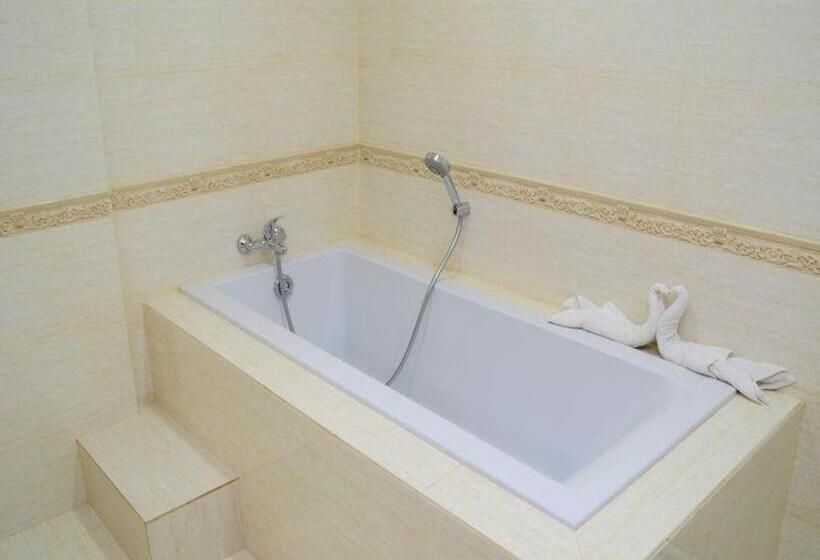 هتل Myat Nan Yone