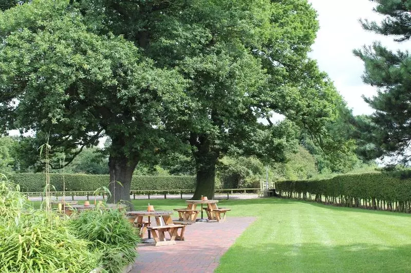 ホテル Oak Farm