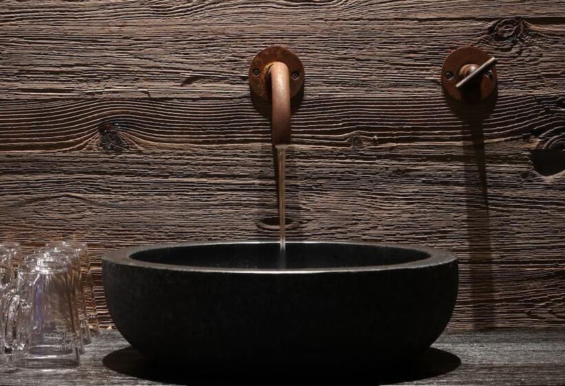 ホテル Severins – The Alpine Retreat