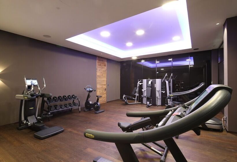 ホテル Severins – The Alpine Retreat